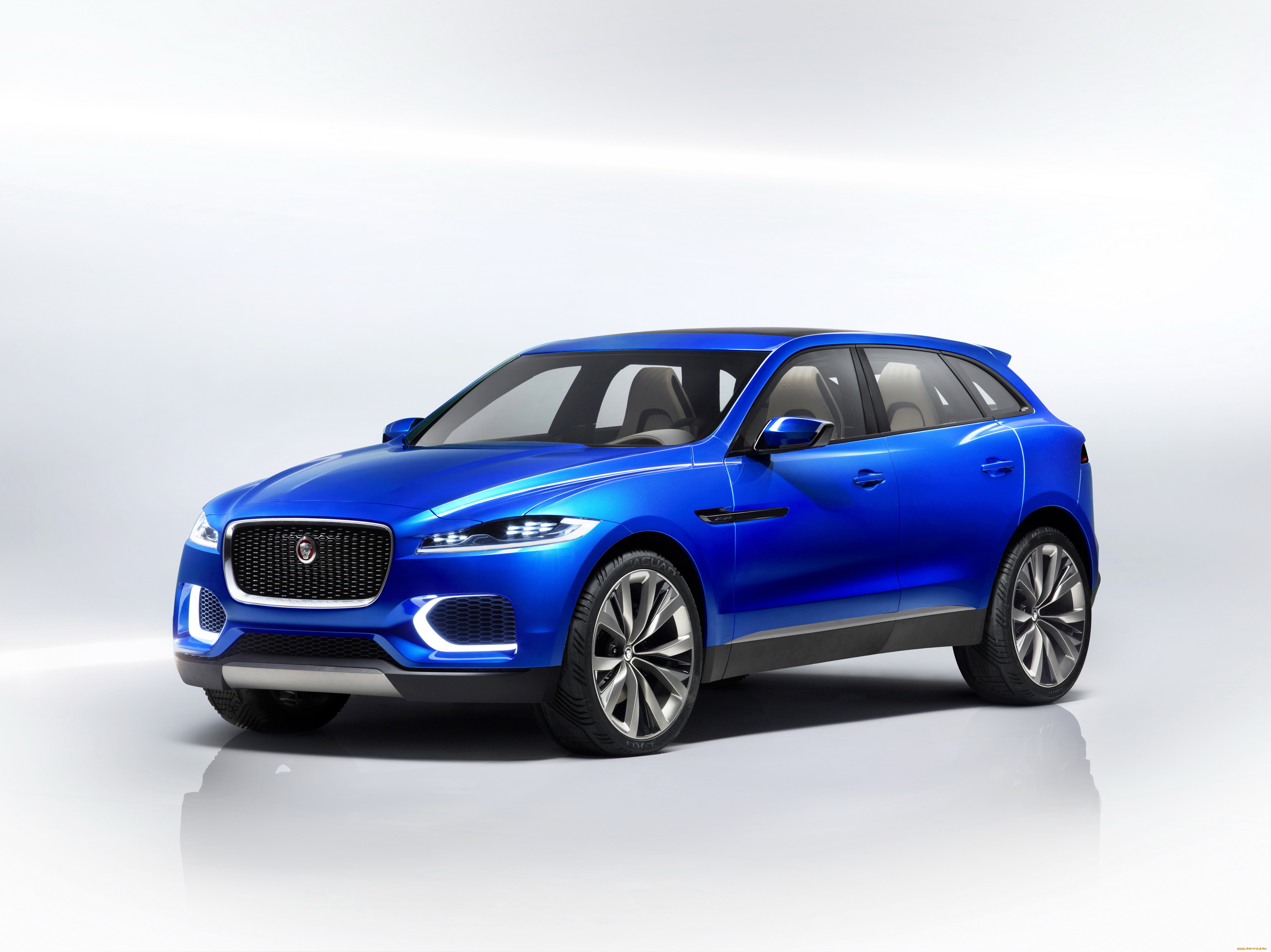 X c. Jaguar c-x17. Ягуар кроссовер c x17. Ягуар кроссовер 2020. Машина Ягуар джип c-x17.